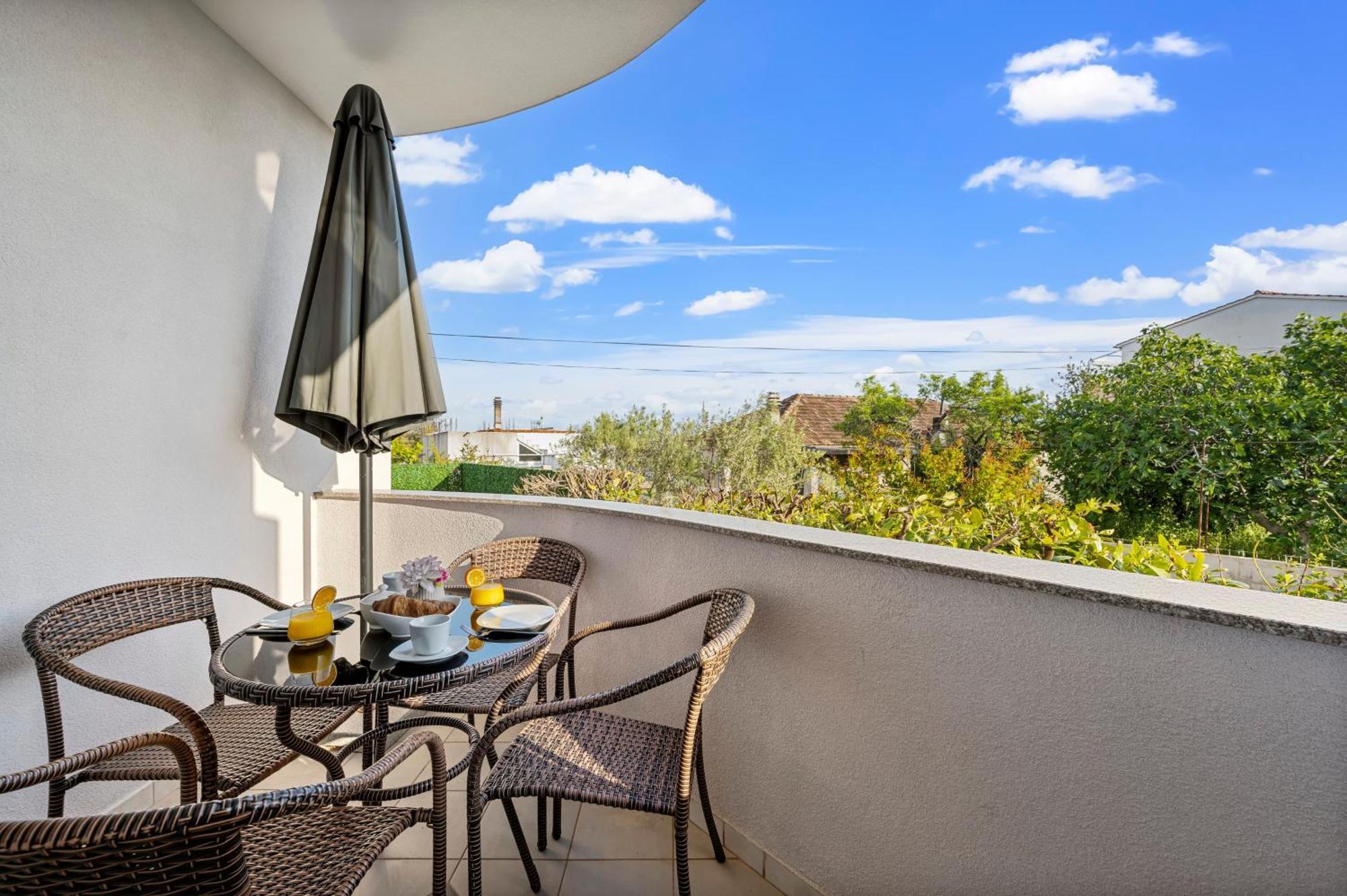 Aquarius Apartments - Beachside With Heated Pool Водице Номер фото